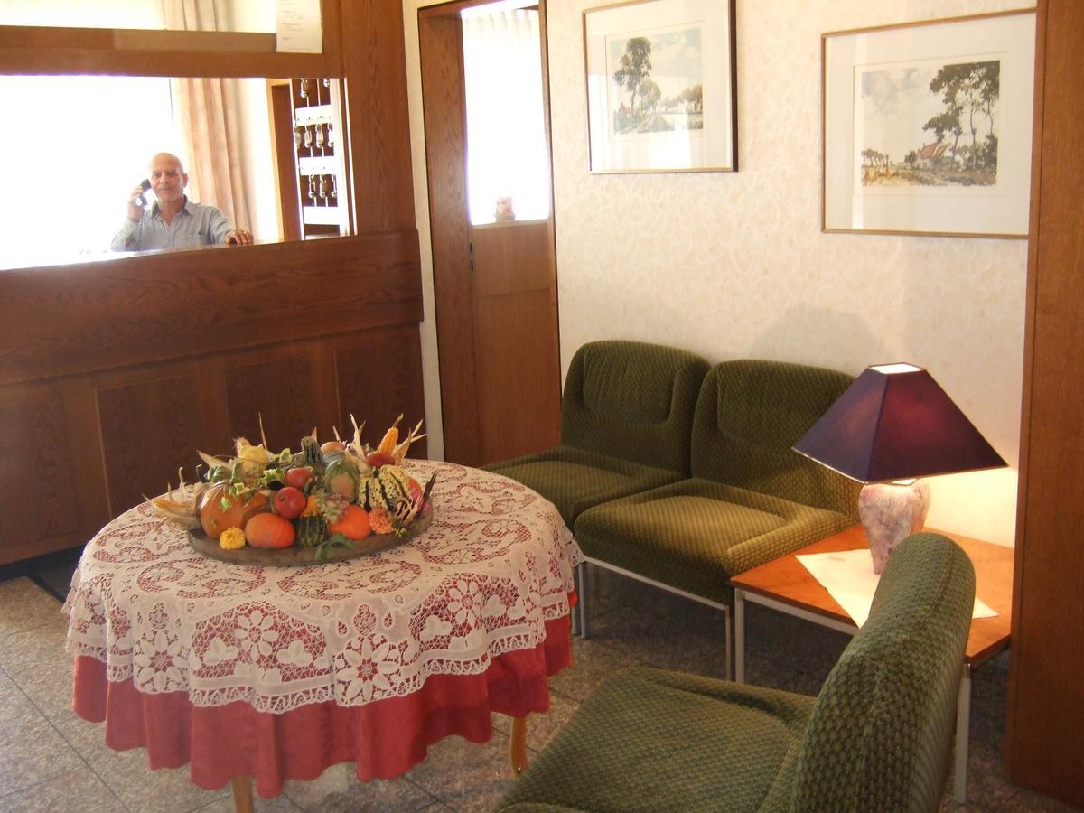 Hotel Am Schoenbuchrand Тюбинген Экстерьер фото