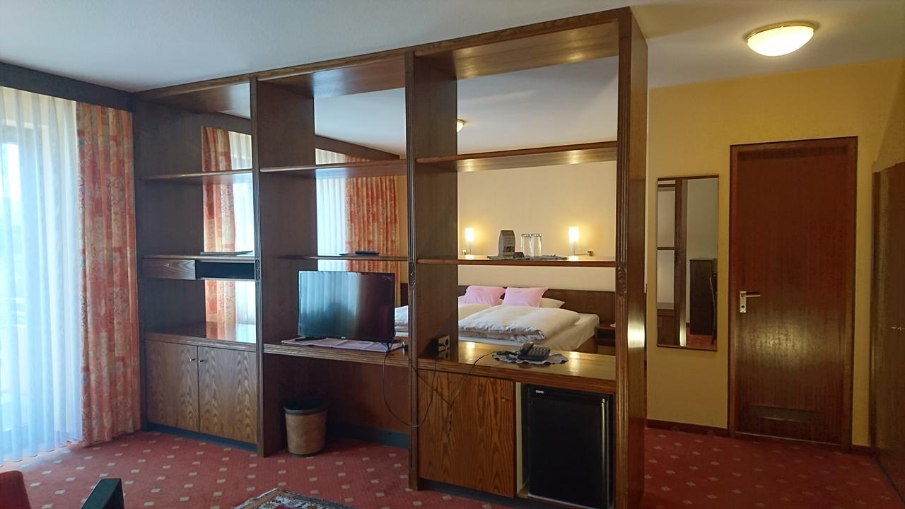 Hotel Am Schoenbuchrand Тюбинген Экстерьер фото