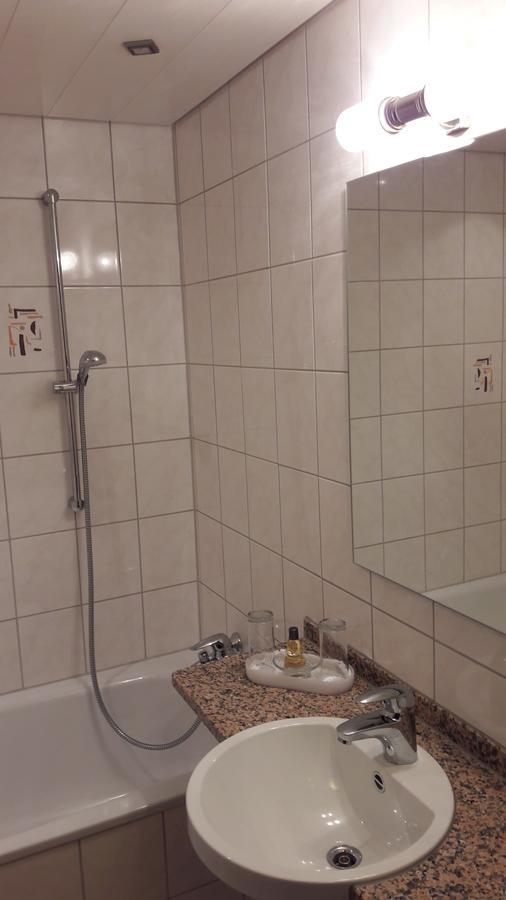 Hotel Am Schoenbuchrand Тюбинген Экстерьер фото